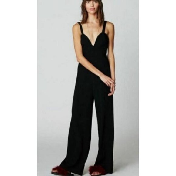 New Flynn Skye Black Ariel Jumper Womens M Lace Up Back Jumpsuit Deep V Rayon - Picture 1 of 9